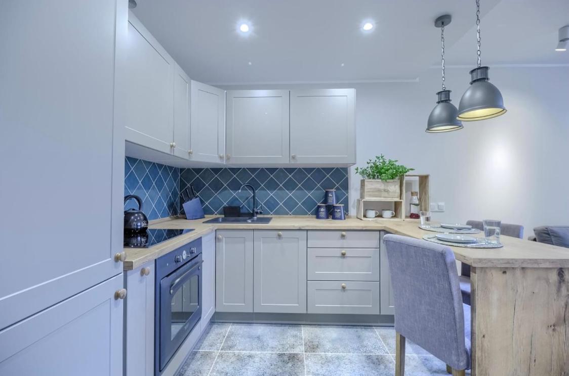شقة Niron Apartament Dabrowskiego 2 بيوا المظهر الخارجي الصورة