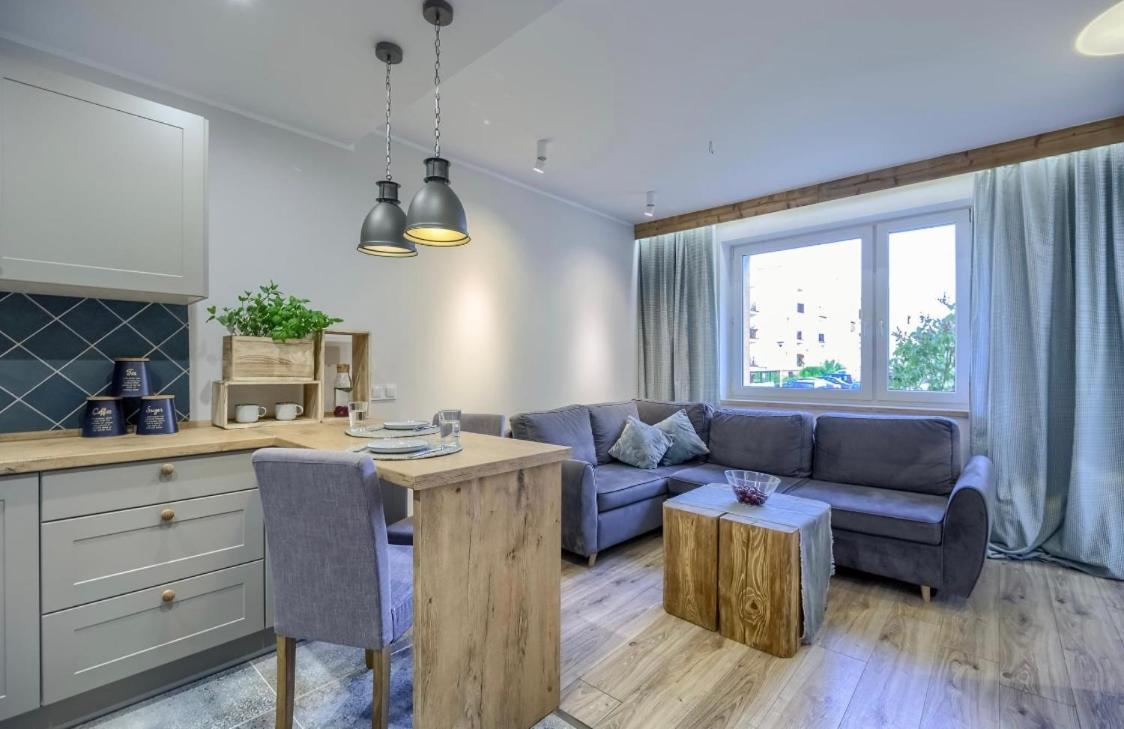 شقة Niron Apartament Dabrowskiego 2 بيوا المظهر الخارجي الصورة
